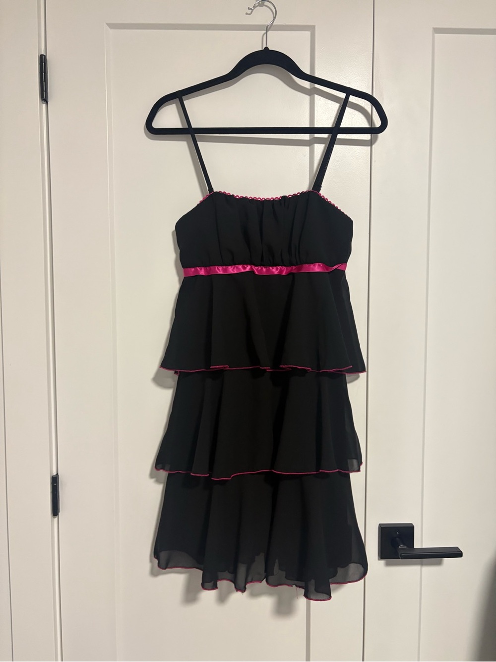 Y2K M Collection Prom‎ Black Hot Pink Scalloped Edge Tiered Mini Dress Size XS - Picture 2 of 11